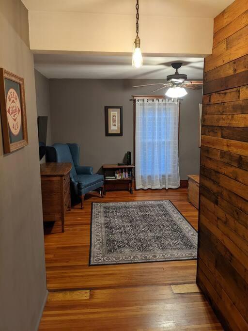 Large Bakery Apartment - Central Downtown Location Fredonia Exterior photo